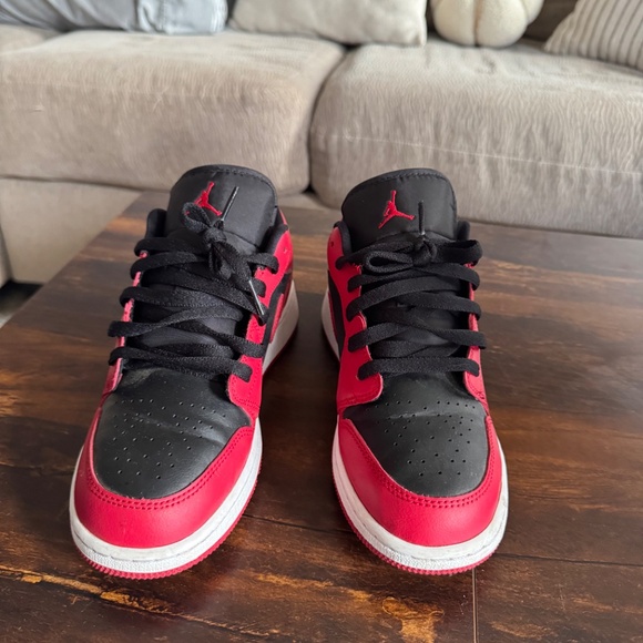 Air Jordan 1 Low SE - Picture 2 of 7